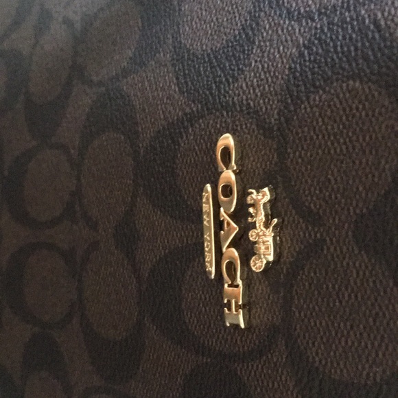 Host pick ❤️Brand new COACH city tote with magenta straps and keep chain. - Picture 2 of 5